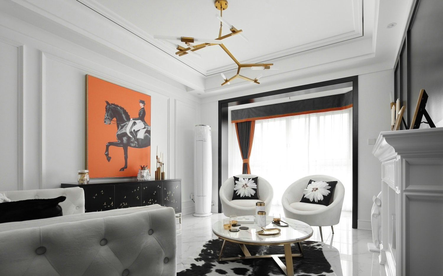 白色為主 黑色點(diǎn)綴 在這個(gè)黑白相交的空間里點(diǎn)綴上香橙色 看起來(lái)沒有一點(diǎn)突兀