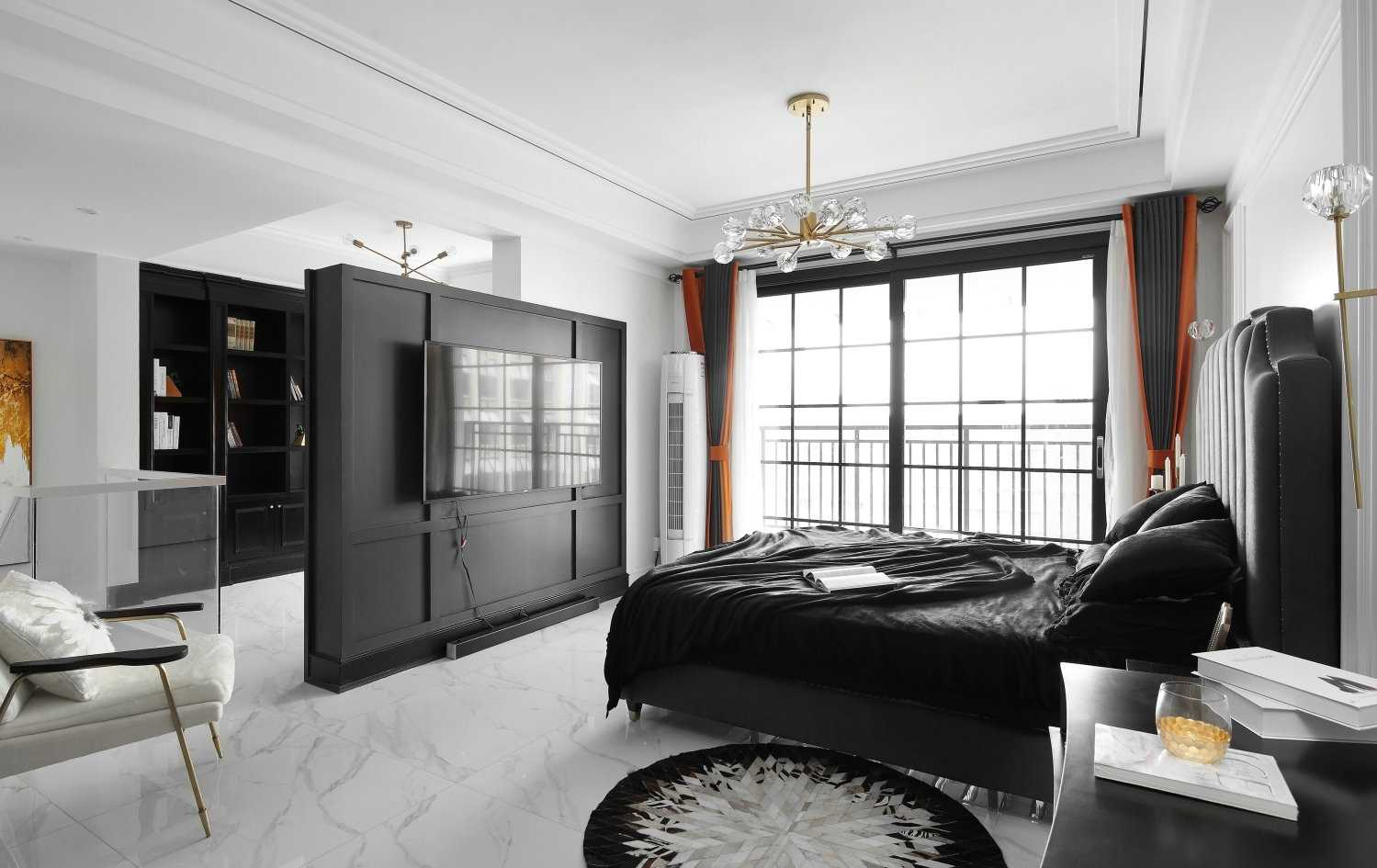 白色為主 黑色點(diǎn)綴 在這個(gè)黑白相交的空間里點(diǎn)綴上香橙色 看起來(lái)沒有一點(diǎn)突兀