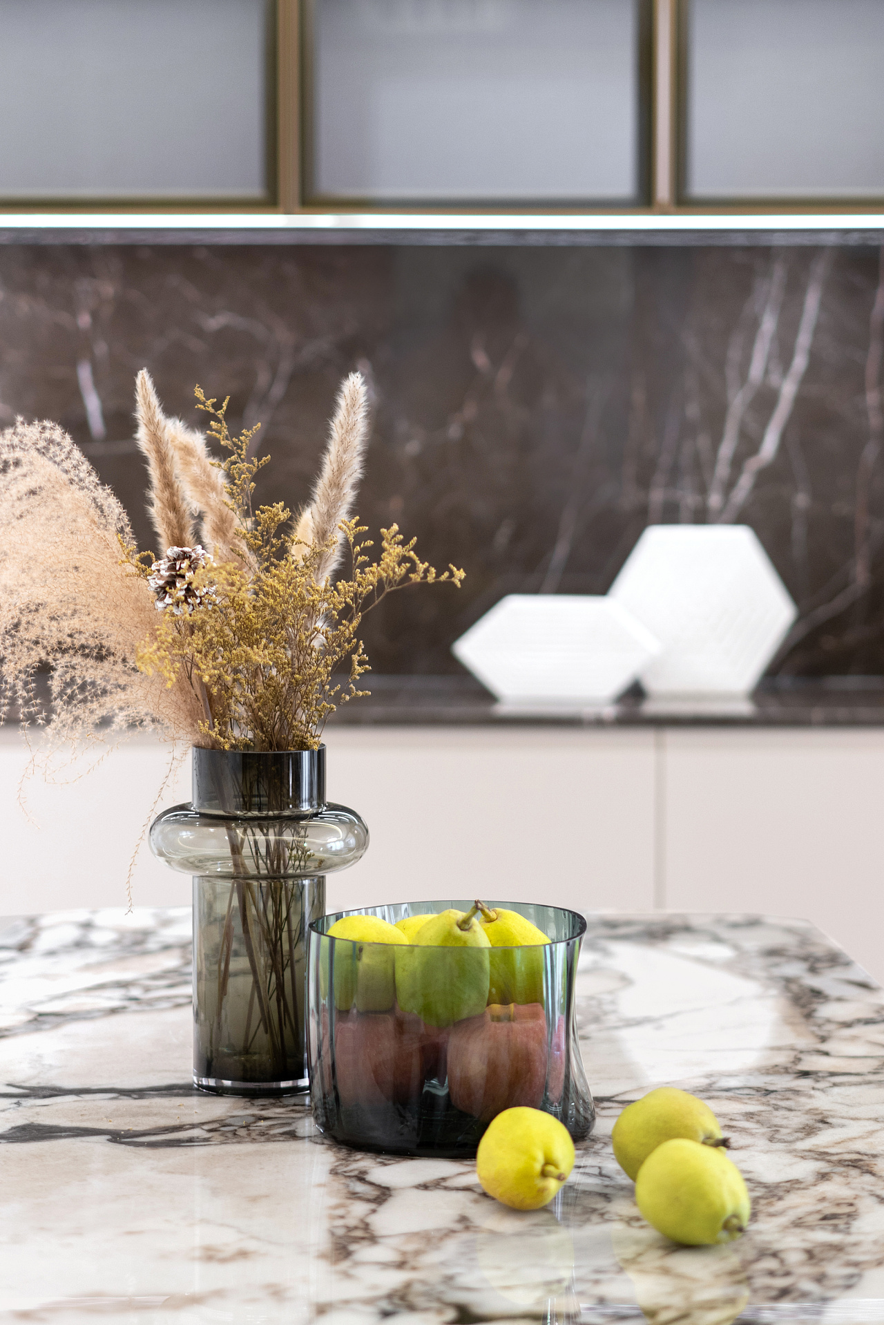 現(xiàn)代時尚，質(zhì)感輕奢